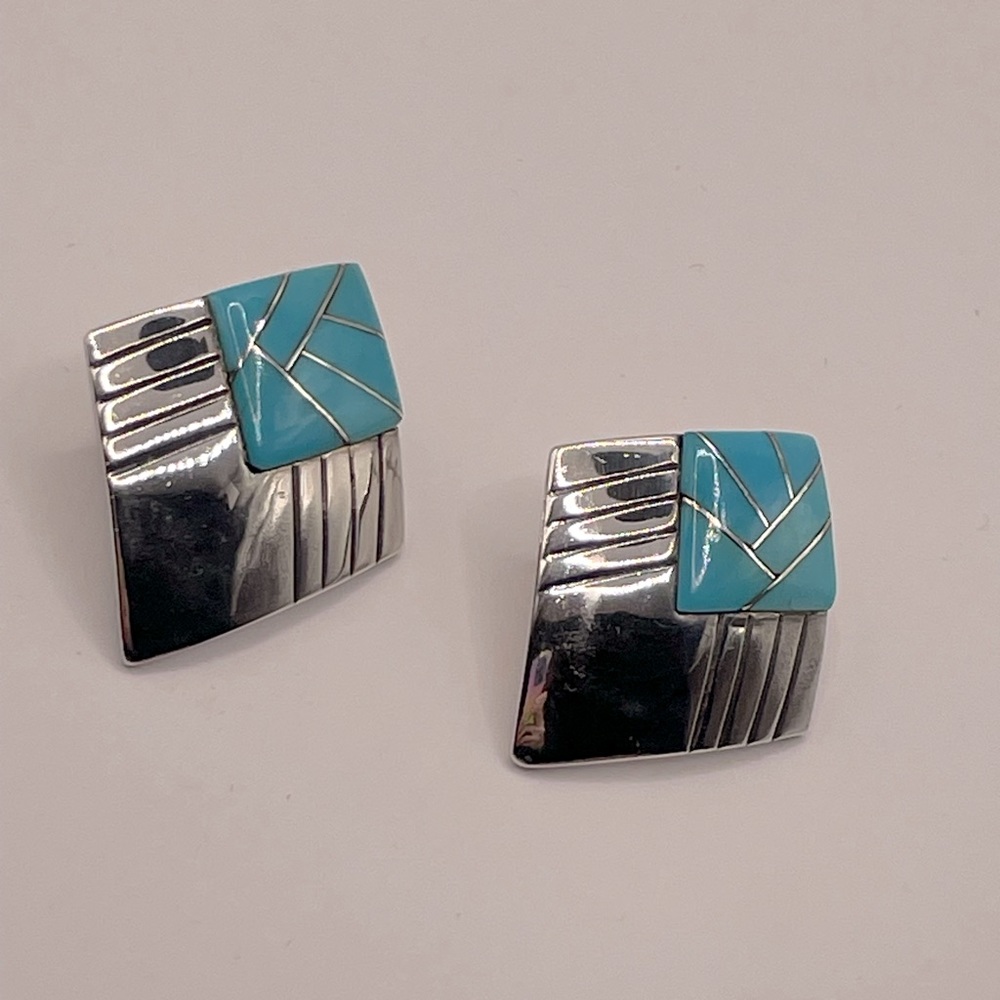 VINTAGE Navajo Sterling Silver Turquoise Inlay Shield Earrings - Picture 6 of 11